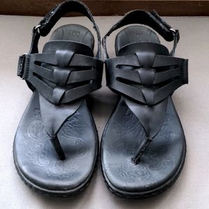 Born women's black leather sandals